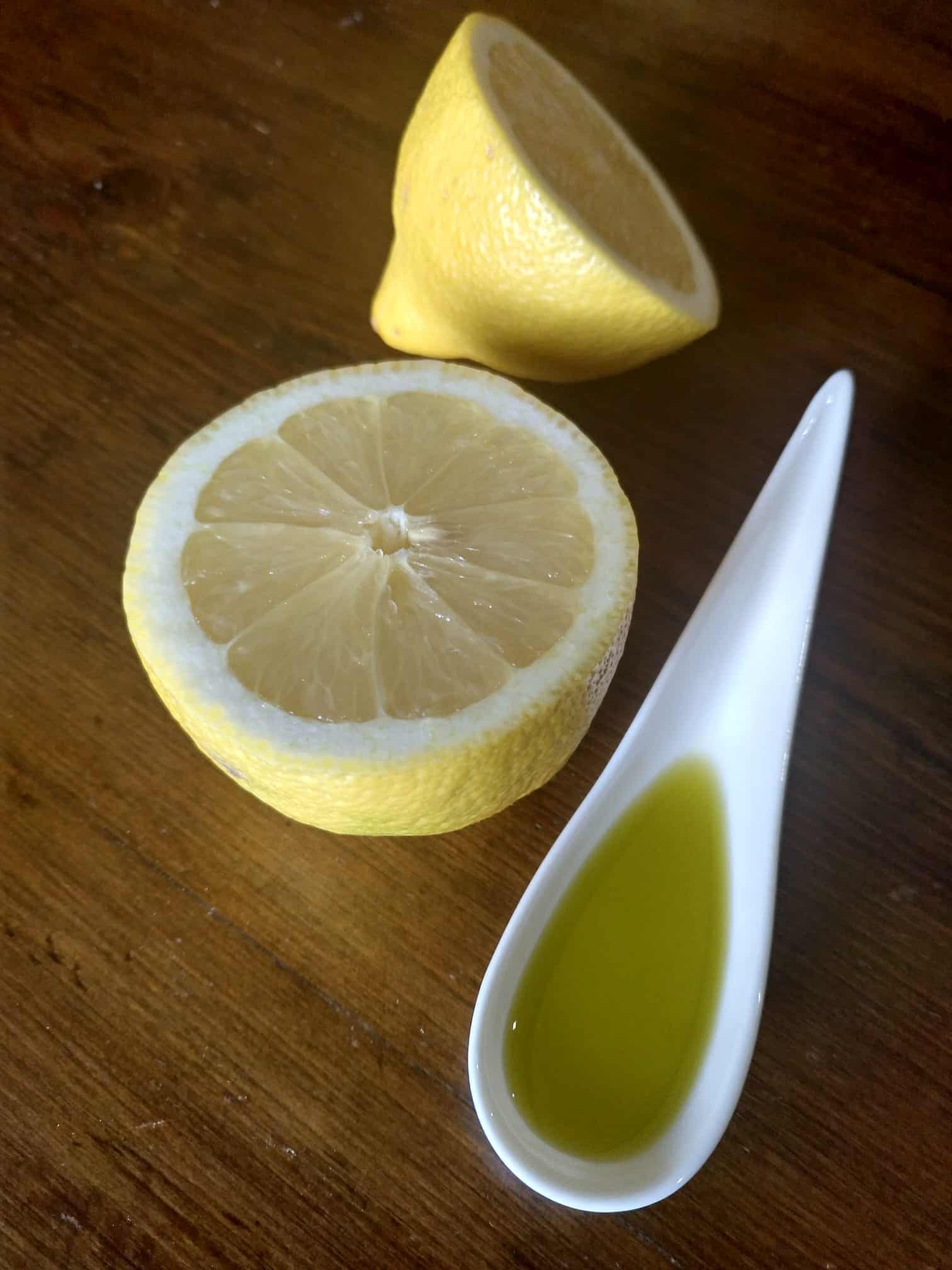 Aceite de oliva verde con limón